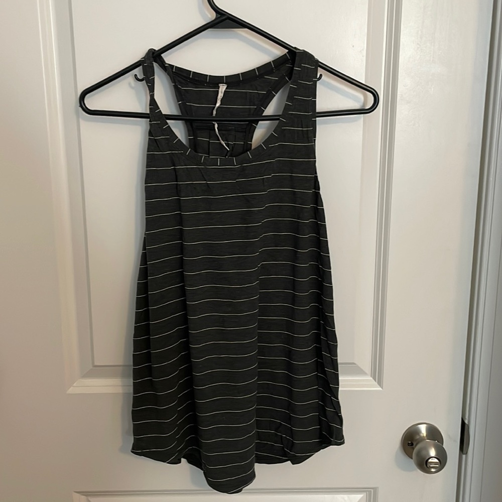 Lululemon workout tank